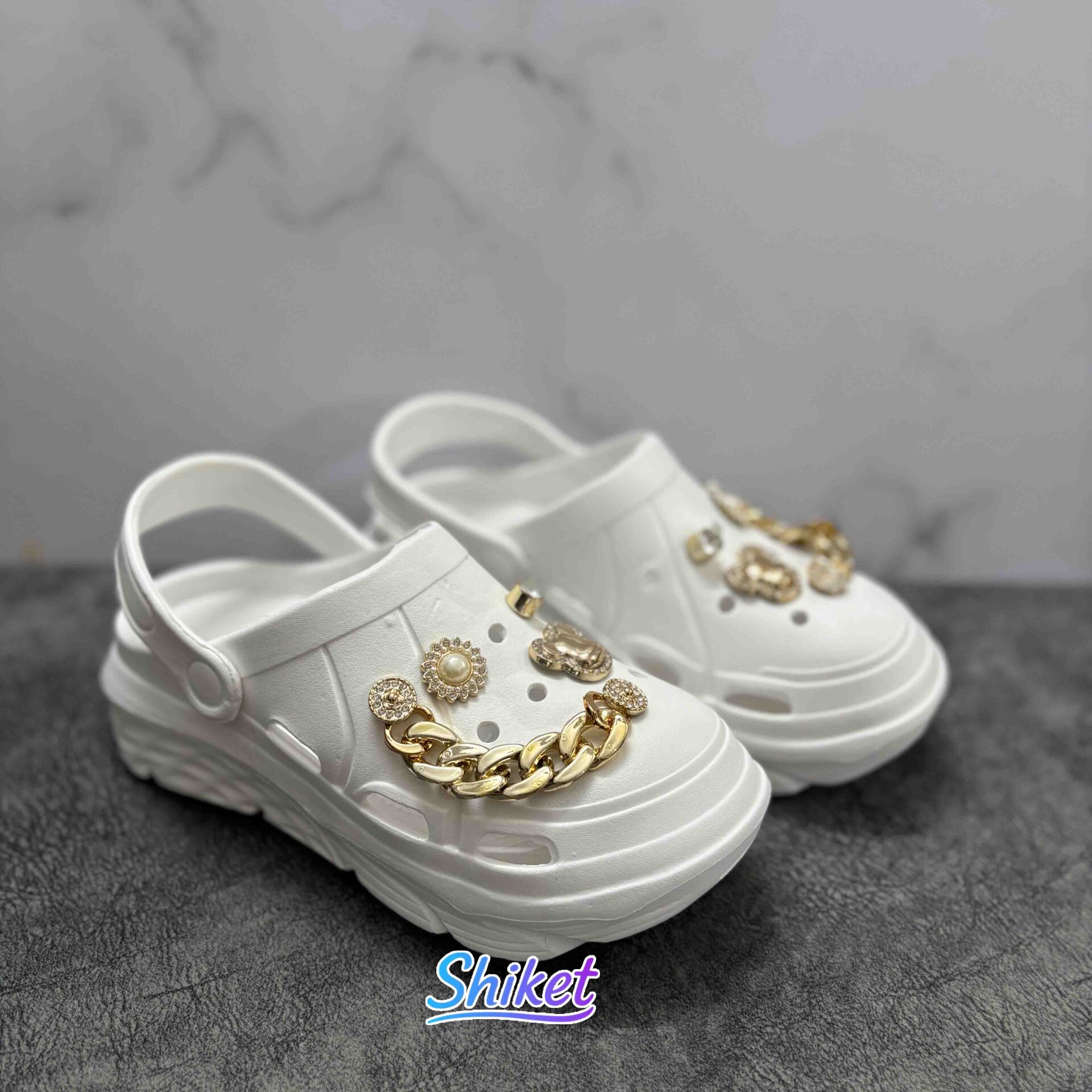  کراکس زنانه نگین‌دار مدل Golden Charm (رنگ سفید) 